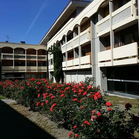 Les Remparts Apartment *